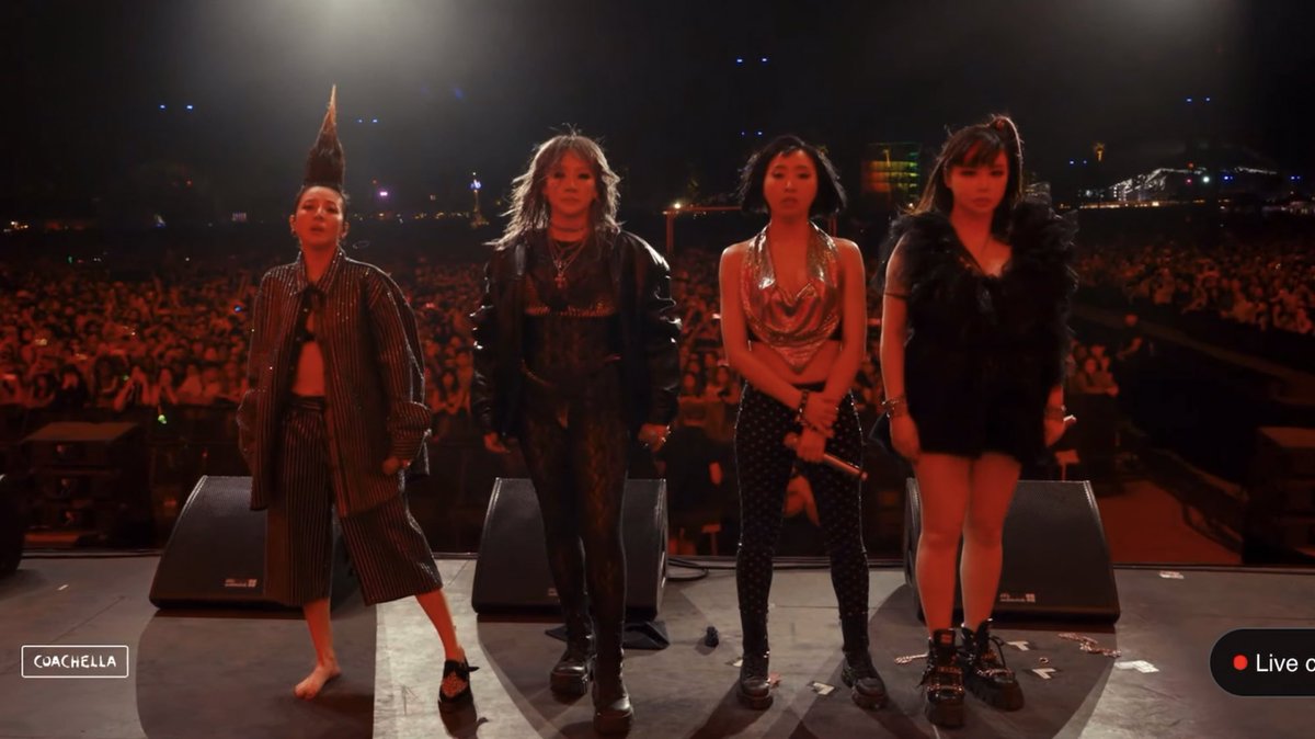 memealuvzCLx's tweet photo. THE QUEENS OF KPOP 2NE1 ARE BACK AT COACHELLA 😭👑 https://t.co/fZ8W0hjG9H