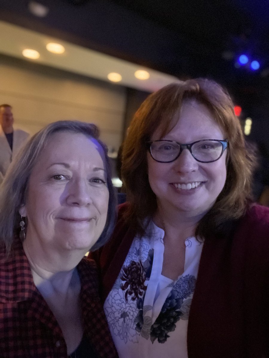 So great to see <a href="/minstrelj/">Julie</a> again. She’s my Matthew Perryman-Jones’ concert buddy. 😊🎶 Another great show &amp; to catch up with Julie after such a long time. <a href="/MPJmusic/">MatthewPerrymanJones</a>