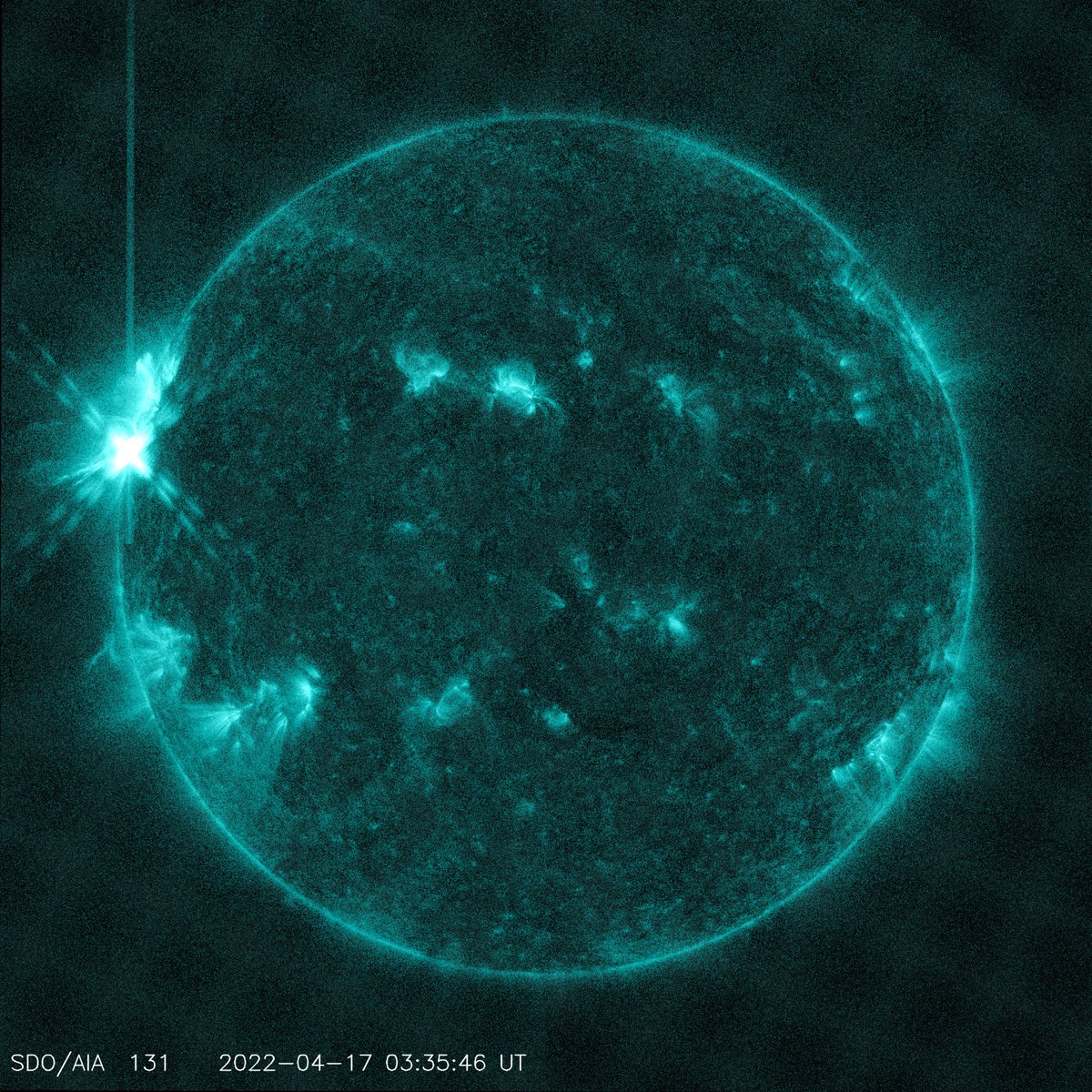 spacewxwatch's tweet photo. An X-class solar flare on the eastern limb! https://t.co/kt6Iy4ZBMU