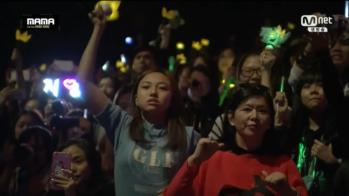 kwonsparks's tweet photo. seven years later we got a representation on the audience again. we is them, them is we. #2NE1 #CLchella #Coachella https://t.co/C78wqJwKxF