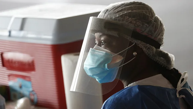 FQhGDvJXEAAKsJS.png:large