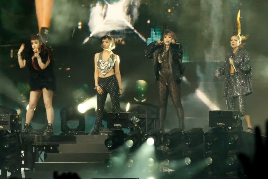 WATCH: #2NE1 Surprises At #Coachella By Reuniting On Stage For 1st Group Performance In 6 Years #2NE1chella soompi.com/article/152232…