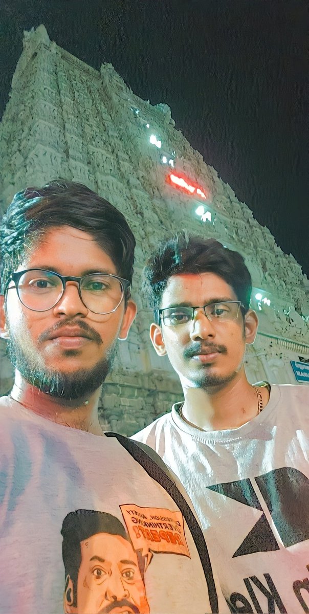 Bunparotta's tweet image. சித்திரை பௌர்ணமி நாளில் நண்பர்களுடன் திருவண்ணாமலை வலம் 🙏

அண்ணாமலையாருக்கு அரோகரா!!!

#thiruvannamalai