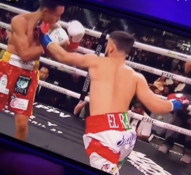 This boxer had an <a href="/alienfrens/">alien frens</a> on his shorts and got laid tf out.. LMFAOOOO, send it to 0 man 🤣🤣😂💀💀💀 this is FUD