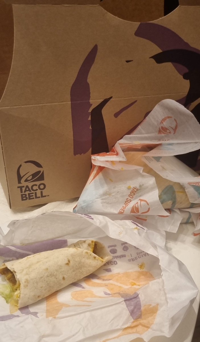 👑Queeny tweet media