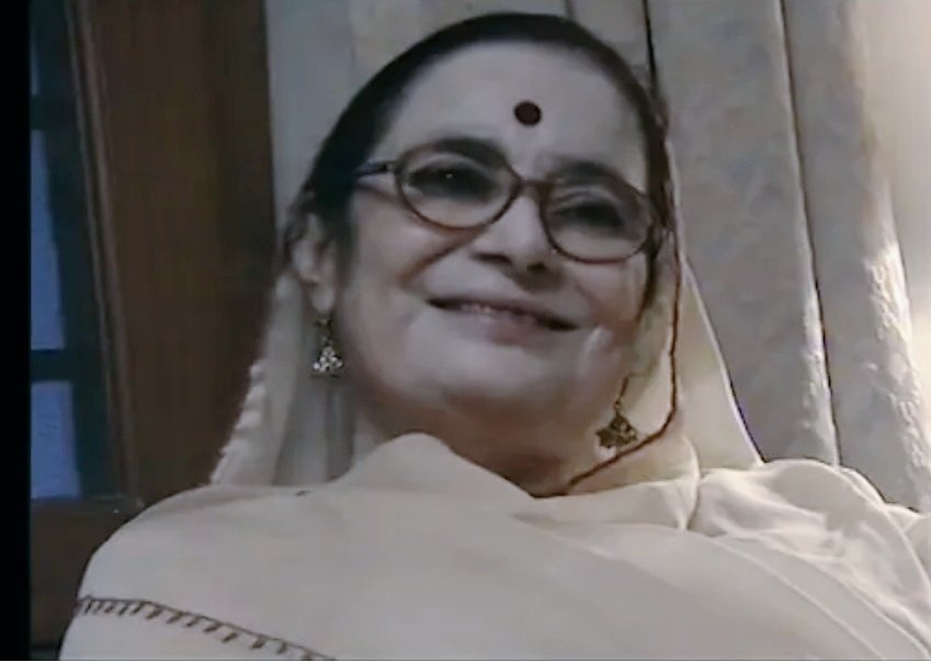 Heena_MAHAJAN1's tweet photo. आपका नाम सफलता के शिखर पर दर्ज है, आपकी हर कविता जम्मू के प्रति आपका ऋण है, कर्ज है।
जनम-दिन उप्पर नमन डुग्गर दी बोबो जी 🙏🙏
💐❤
#पद्मासचदेव #PadmaSachdev https://t.co/eXbmaBQj7y