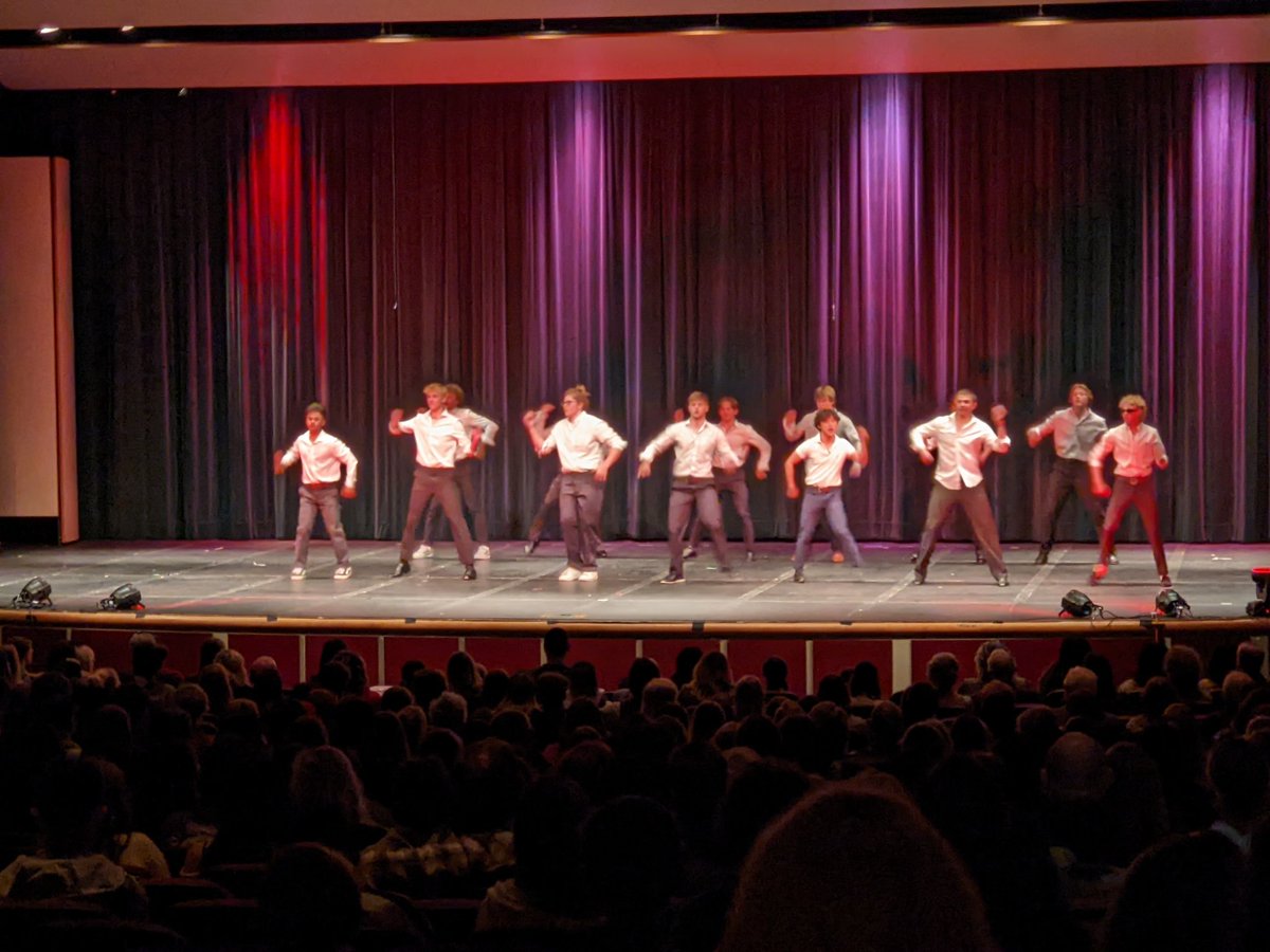 skyviewstormwa's tweet photo. Mr. & Mrs. Skyview participants put on a great show tonight and raised almost $70,000 for the Make-a-Wish Foundation!
#RollStorm
#SHStogether https://t.co/kuQh7L6Nz9