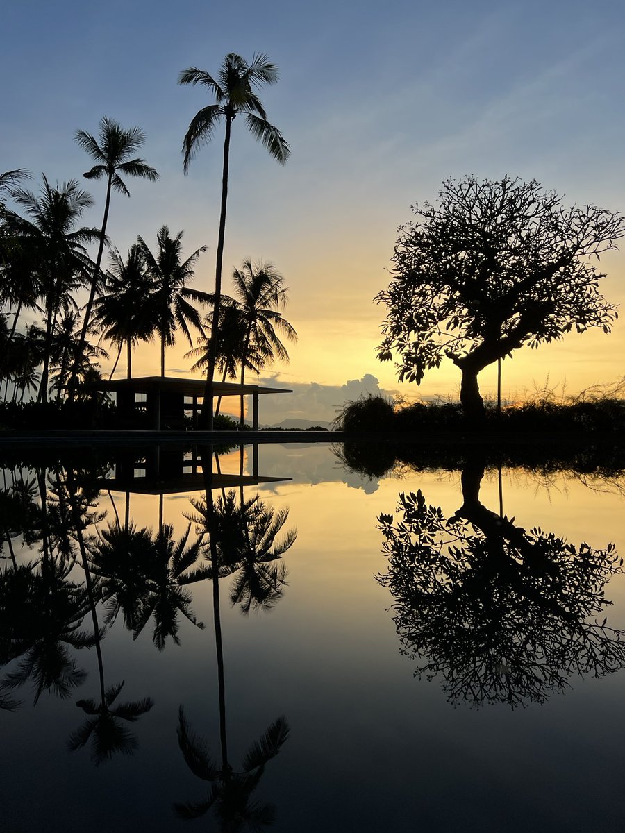 Just woke up at 5am and then saw this scenery. Sometimes you just need to wake early to feel His blessing  🌅