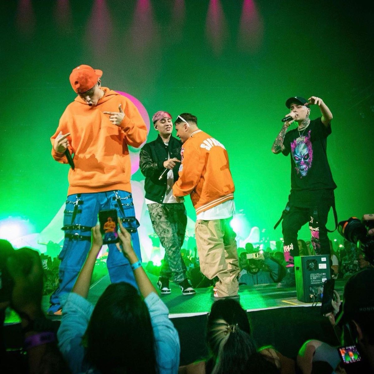 FMKupdates's tweet photo. FMK, Rusherking, Tiago PZK y Lit Killah en el Movistar Arena 🏡🔥 https://t.co/DzDeE5d5ap