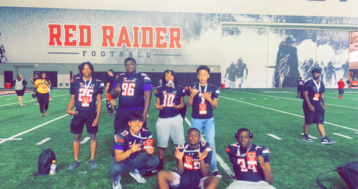 Jimenez_17_B's tweet photo. Thank you @TexasTech @TexasTechFB  for having us! I had a great time. Thank you mom for supporting my dream, I love you momma. Looking forward to all Texas Tech Camps. Let’s eat!!  @BigDGleason  @Jeramie_D1 @TreVonWarren22 https://t.co/VoW6FJs8p0