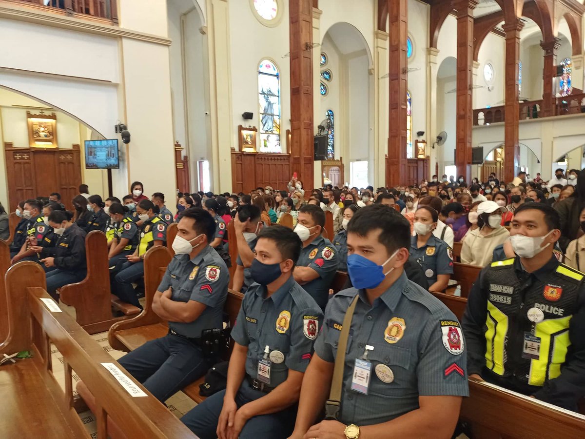 PNPTuba's tweet photo. Cops of  Tuba attended the Holy Eucharistic Celebration today at the Lady of Atonement, Baguio Cathedral, Baguio City. 
#PNPMakaDiyos 
#tubamunicipalpolicestation #tubamps
#TeamPNP
#PNPKakampiMo
#WeServeAndProtect https://t.co/vGgLatihSH