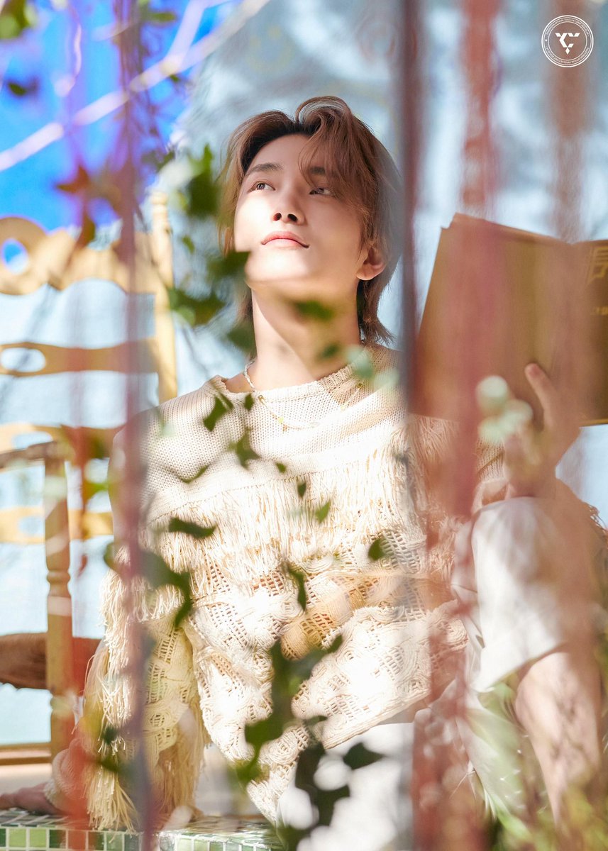 joshuaarchive's tweet photo. Dar+ling behind #조슈아 https://t.co/0CGzCxh84Q