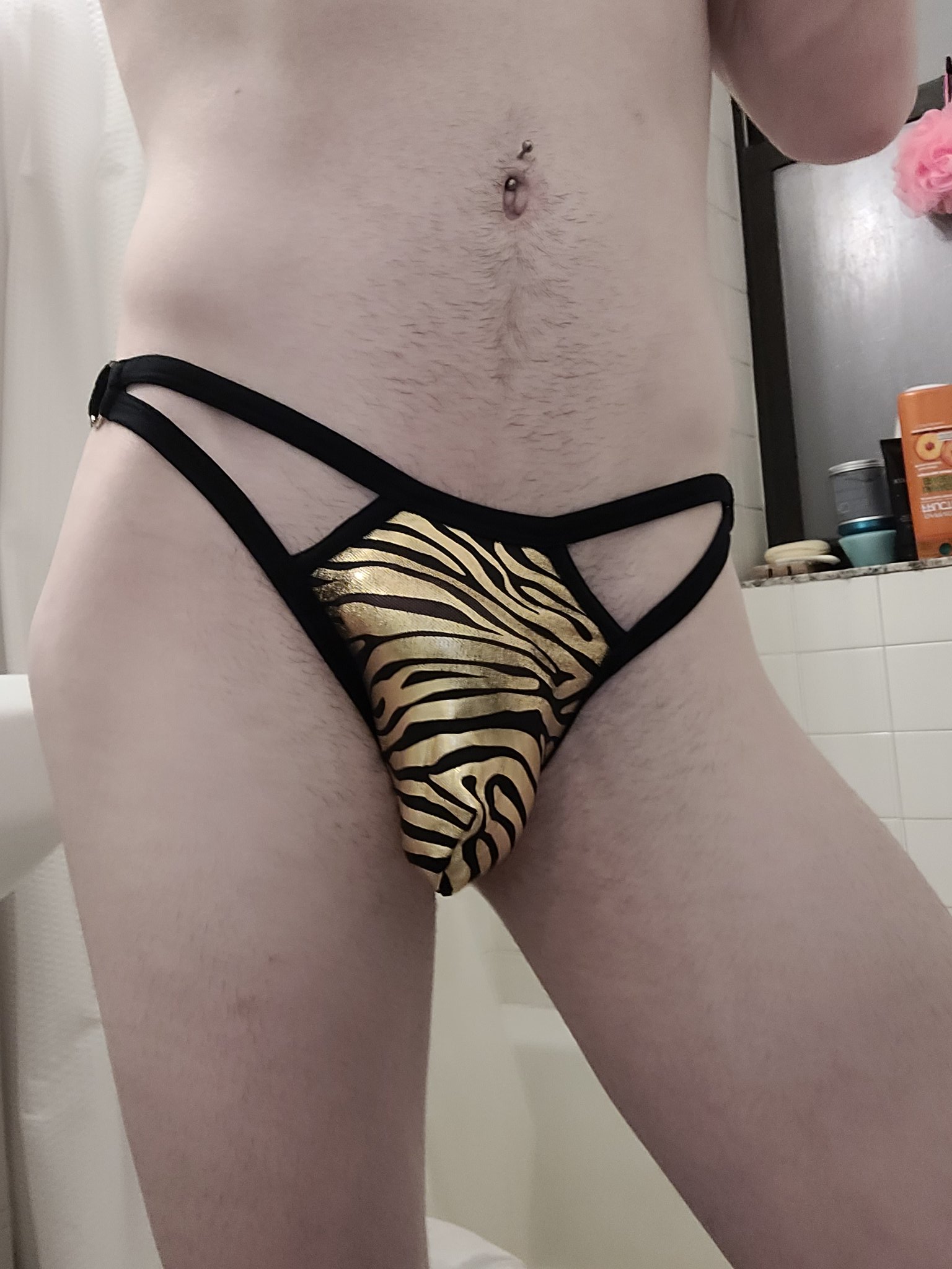 1 pic. Feeling fiesty! ;3c rawr~ https://t.co/YHPlOM6YNh