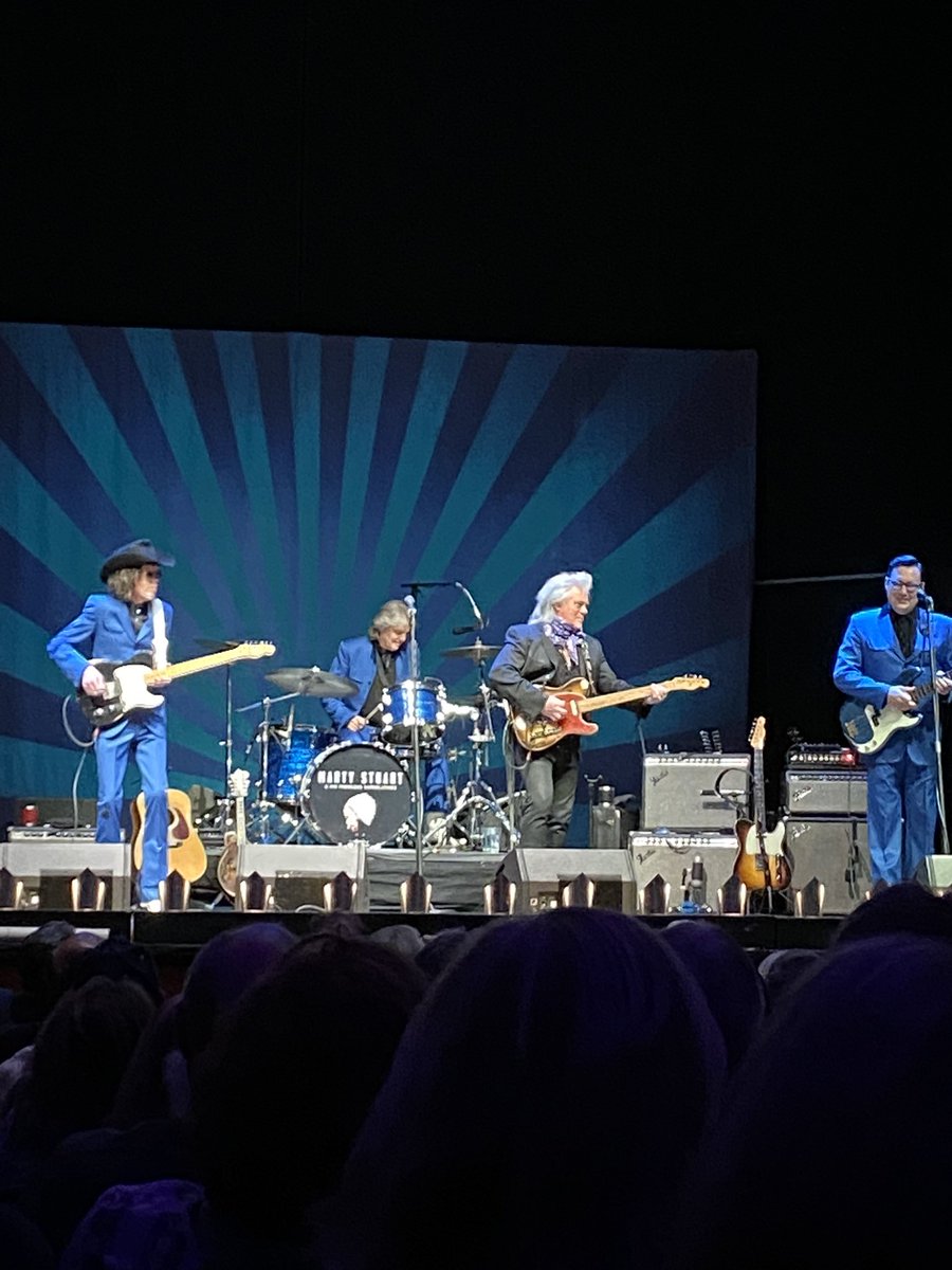 accordingtorich's tweet photo. @martystuarthq just saw your show in the Surf Capital of California…#hanford California!! Thx for the great night, super show!! https://t.co/bRKo6YGr0W