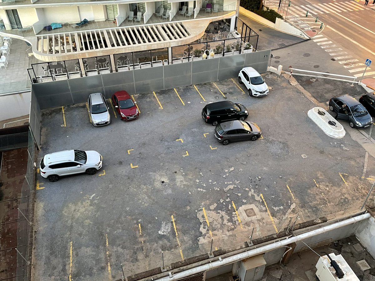 nigelhawkins2's tweet photo. @yplac not even trying https://t.co/htUPoounaB