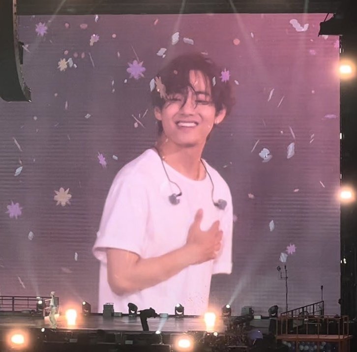 healwithtae's tweet photo. THANK YOU TAEHYUNG 💜 https://t.co/rFL7pSE6Zj