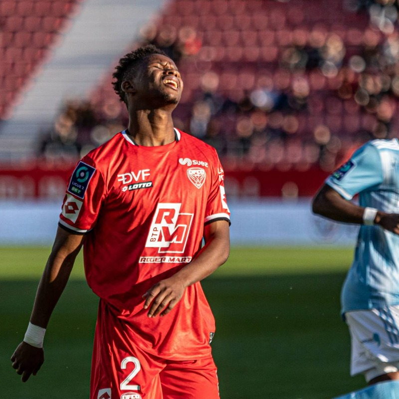 LeDijonShow's tweet photo. 🗞️ DEBRIEF | #DFCOACA : coup de théatre
🎭 Une représentation digne de ce nom permet à Dijon de bien embêter le voisin auxerrois, avant même de le jouer mardi. On aurait presque cru à une vraie belle fessée infligée par le 2e du championnat à domicile !