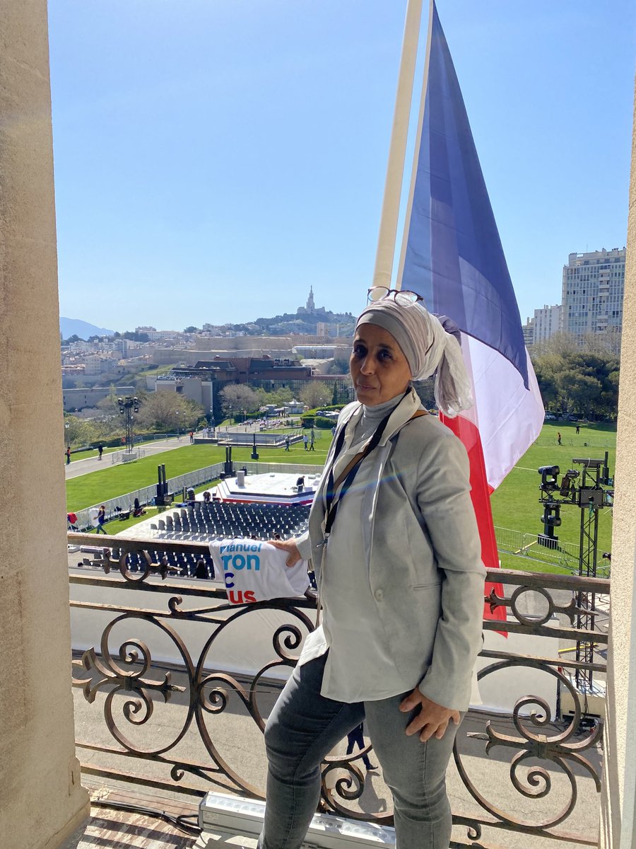 -   Républicaine 🇫🇷
 -  Féministe 🇫🇷.  comme mes parents nous ont élevés !
Une valeur que je transmet aux enfants et aux jeunes de nos quartiers 🇫🇷💖<a href="/EmmanuelMacron/">Emmanuel Macron</a>⁩ ⁦<a href="/le_Parisien/">Le Parisien</a>⁩ ⁦<a href="/Cyrilhanouna/">Cyril Hanouna</a>⁩ ⁦⁦<a href="/laprovence/">La Provence</a>⁩ ⁦<a href="/lemondefr/">Le Monde</a>⁩ ⁦