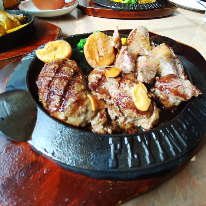 我々には爆弾ハンバーグがあるじゃないか!! 