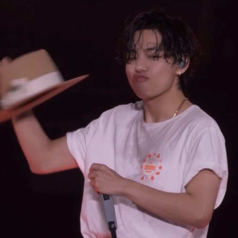 vantaetete's tweet image. noot noot tete