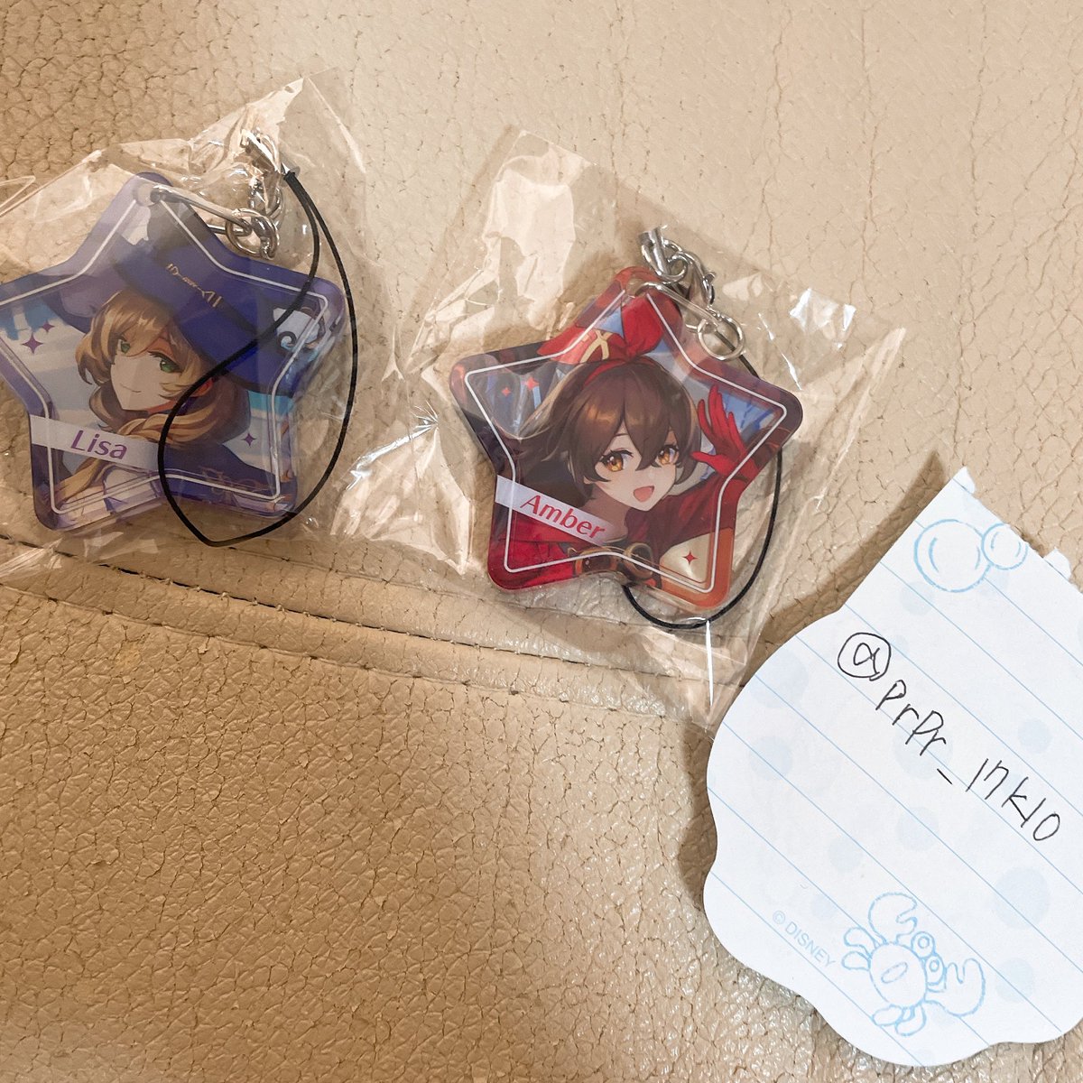 prpr_17k10's tweet photo. 原神　ジュエル　アクリル　ストラップ　交換
譲→リサ、アンバー
求→同種蛍、鍾離>空
　　異種ラバスト刻晴、バーバラ、神の目水、雷
全て1点��つ求めております。まとめての交換優先でお願いします。 https://t.co/wy7dQV7Uzs