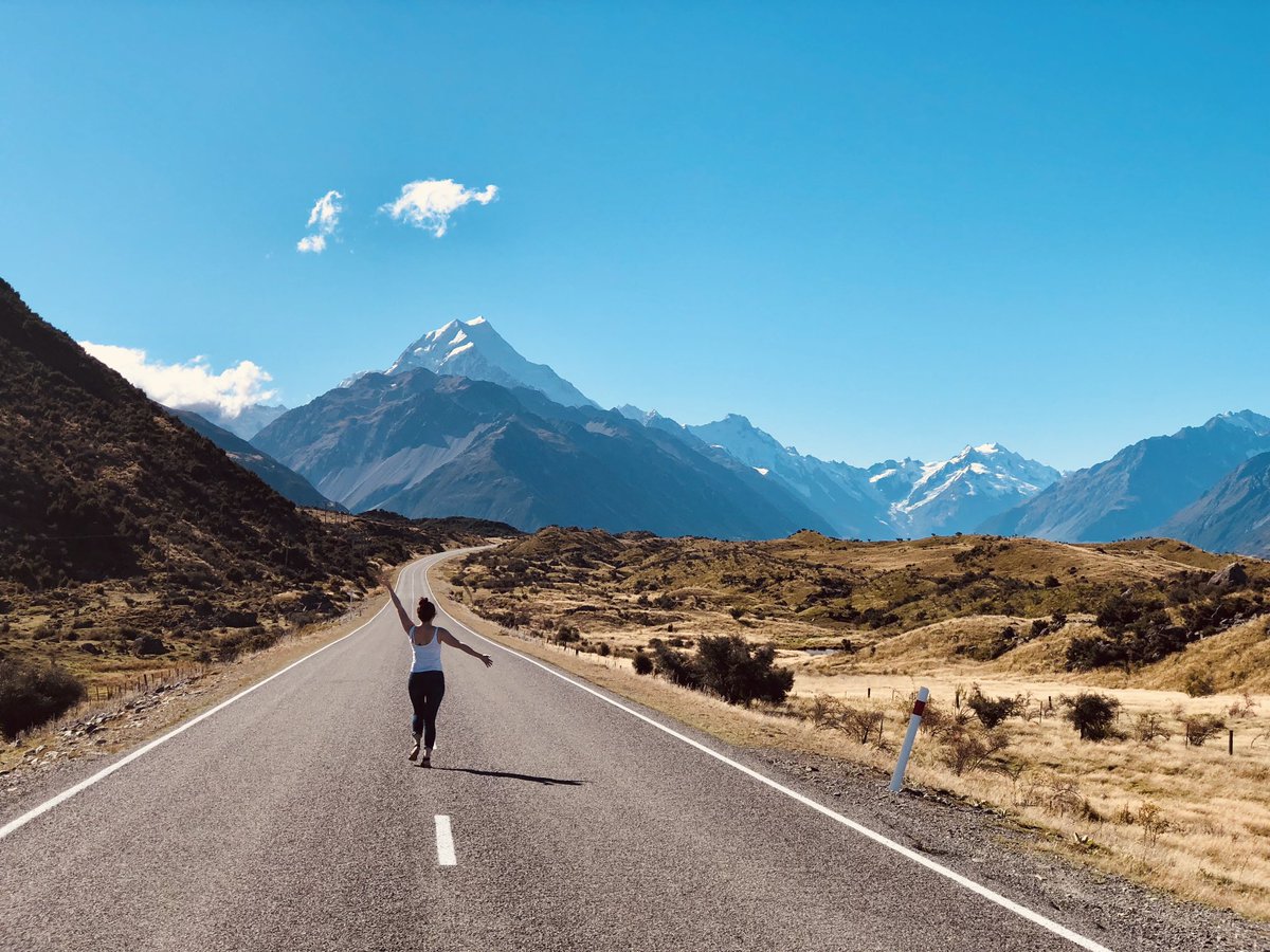 HopeGriffin_'s tweet photo. 5 years after this photo and falling in love with NZ, 3 years after emigrating here and falling in love with teaching again, we are now officially residents of this beautiful country! โค๏ธ๐ณ๐ฟ #nzedchat #uktonz https://t.co/KuWIlBYM8c