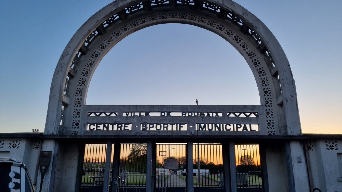 roubaix's tweet image. #Roubaix Dimanche 17 avril 2022 7h du matin : le calme avant la tempête #ParisRoubaix