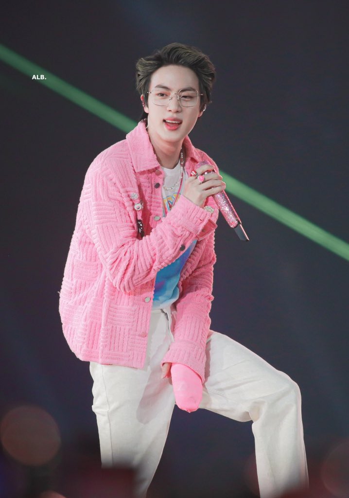 ALittleBraver92's tweet photo. 220416 #방탄소년단진 #김석진 #석진 #진 #BTSJIN #JIN @BTS_twt https://t.co/uteCHtkgCT