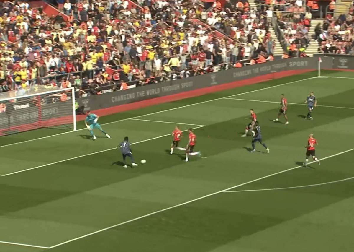 irupathiMoonn's tweet image. എജ്ജാതി സേവ് 🔥
#FraserForster