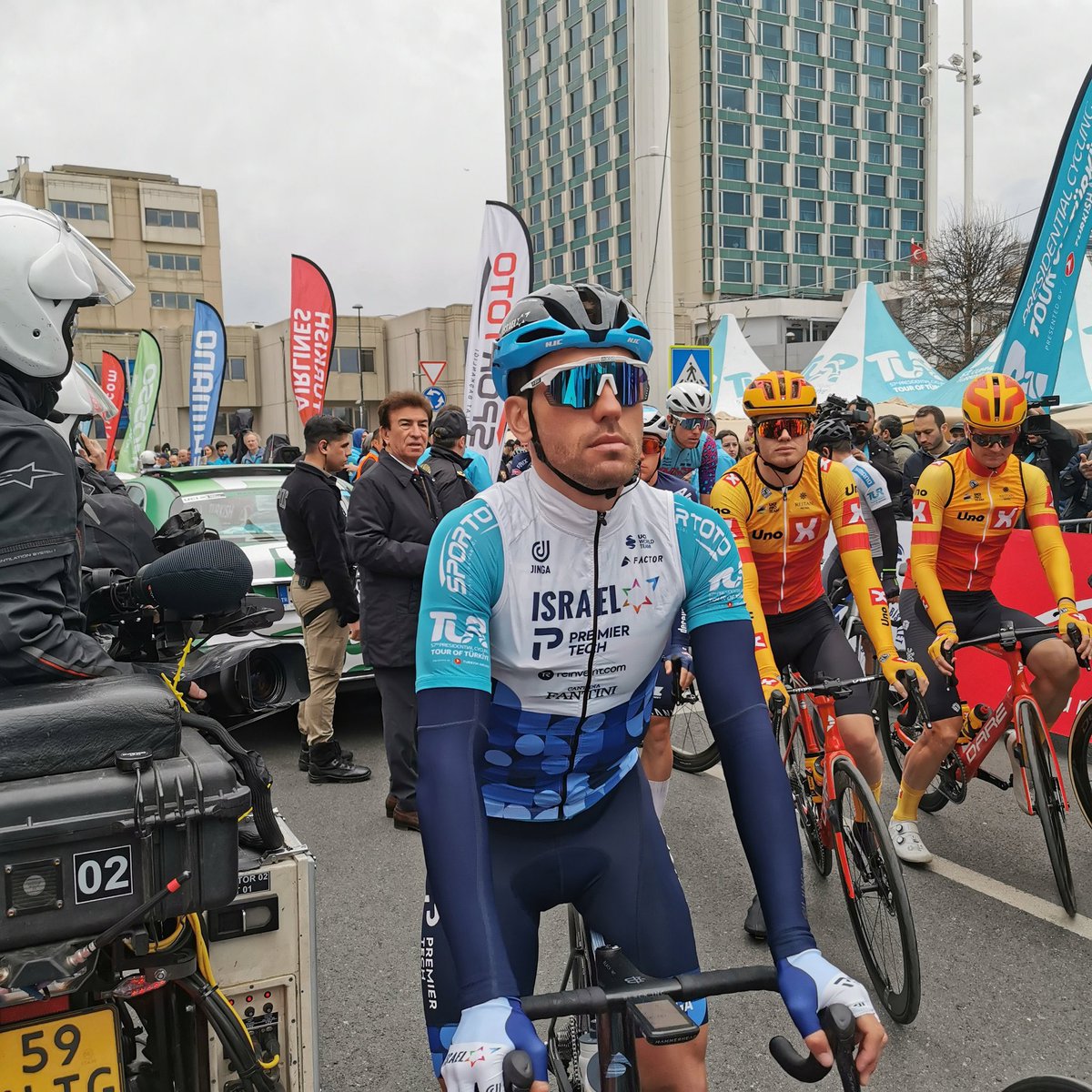 NSNCyclingTeam's tweet photo. The last stage in the #TUR2022 is canceled. It’s raining, the roads are very slippery and the organisation finds it too dangerous to continue racing.

#YallaIPT #AllInForBevin https://t.co/YuMVvoqiXK