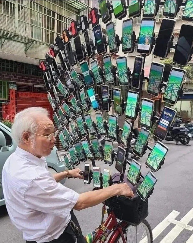 Moi le jour où #Stepn sort une appli qui fonctionne pour le vélo 🚲😅

#Bike2Earn #NFTs #Move2Earn #Crypto #NFT #Stepnaddict