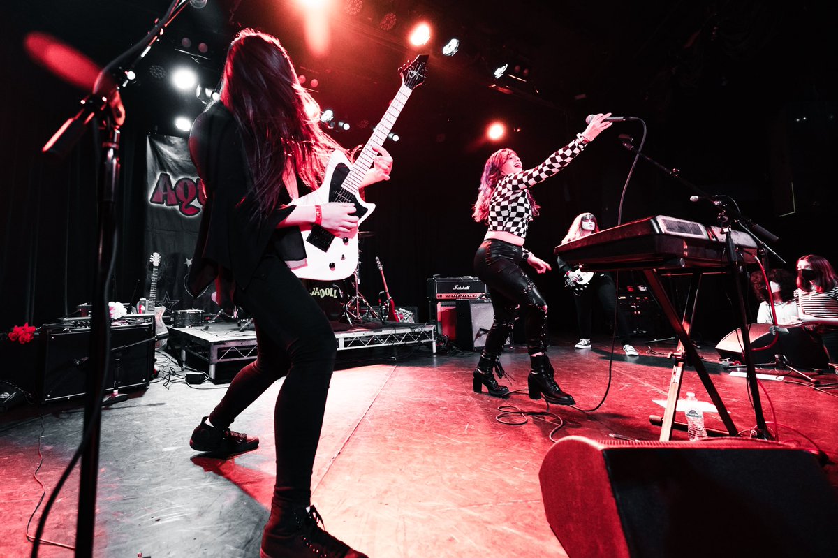 misguidedjess's tweet photo. wow this one was so much fun. shot @WeAreHoityToity last night and they were incredible 🔥 https://t.co/se3LdOq93J
