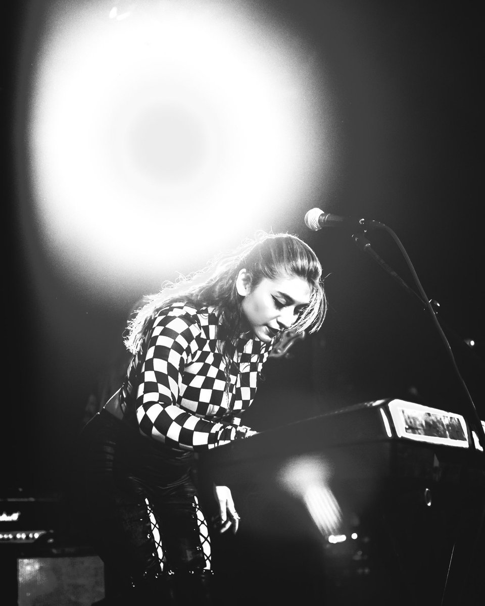 misguidedjess's tweet photo. wow this one was so much fun. shot @WeAreHoityToity last night and they were incredible 🔥 https://t.co/se3LdOq93J