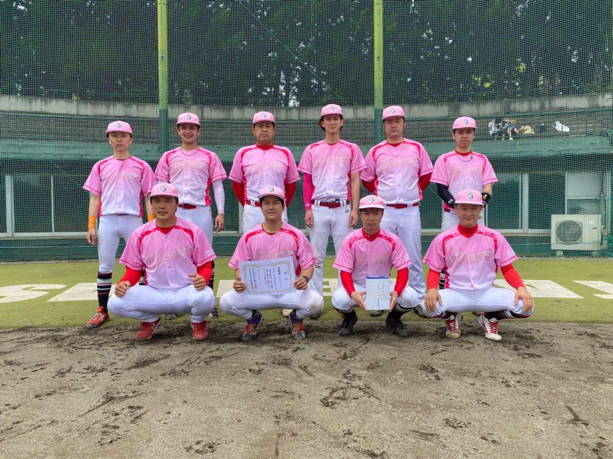 BRUTUS8989's tweet photo. 実軟決勝VSにっちゅう様⚾️
5-6サヨナラ負け😭
前半は押せ押せムードで良かったのですが後半にエラー連発で負けてしまいました😅💔
良い場面も多かったのですが
改めてエラーや四死球が出ると
流れも点も相手に行ってしまうなと実感しました🙃
でも県大会行けるので🙆‍♂️ww

#BRUTUS
#実軟準優勝 https://t.co/j79KRppKXf