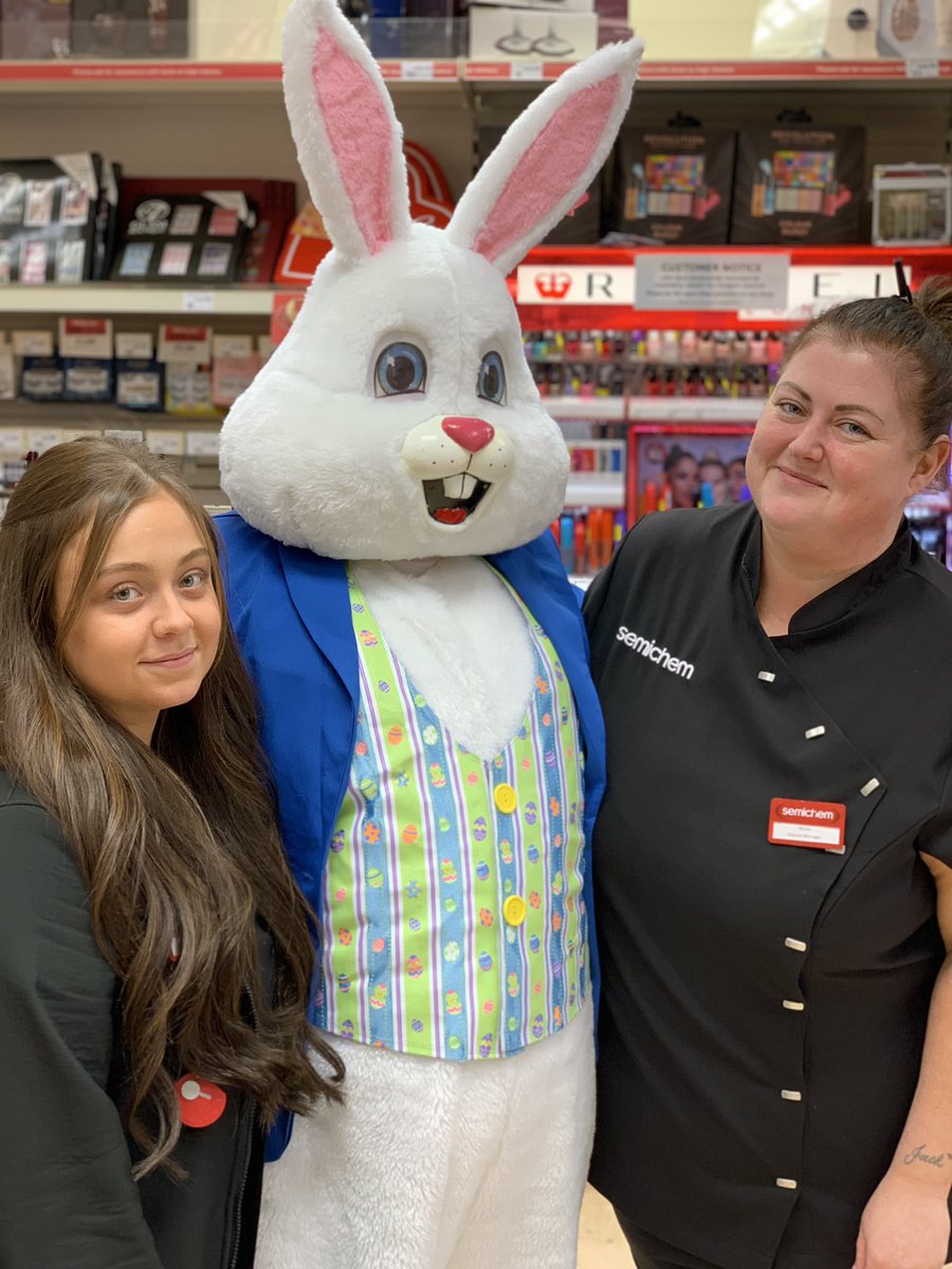 Motherwellsc's tweet image. Pick up any last minute Easter goodies from the team @Semichem #motherwellshoppingcentre. Brilliant deals to keep your Easter weekend bright and full of Spring joy 🛍