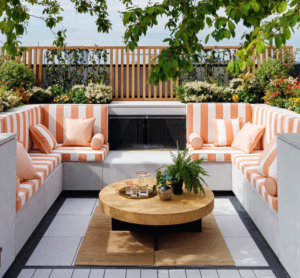 Livingetc's tweet photo. Outdoor living room ideas - turn even the smallest corner into a space to relax https://t.co/tT0uzyOAmo https://t.co/cVOJey2tav