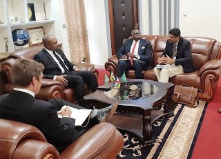 afdb_umdf's tweet photo. We welcome Bangui as the newest city to our @AfDB_Group  #CityProgram, supporting sustainable #urban development.
@afdb_umdf team met @moloua_felix, PM of @RCA_CAR,  @HNdobaOfficiel &amp; Mayor Nakombo to launch this collaboration to improve  #Bangui‘s liveabilty and #resilience. https://t.co/mNNOtbQkeQ