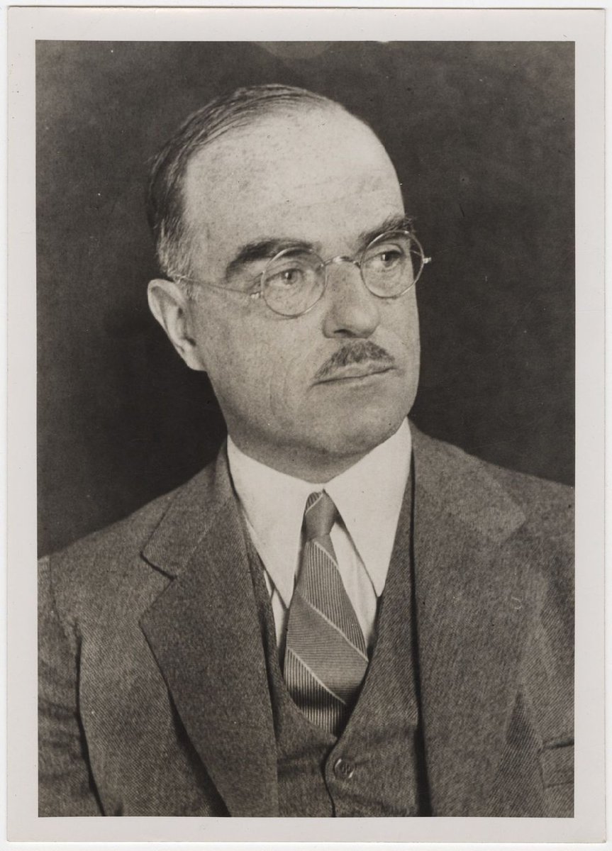 Beinecke Library tweet media