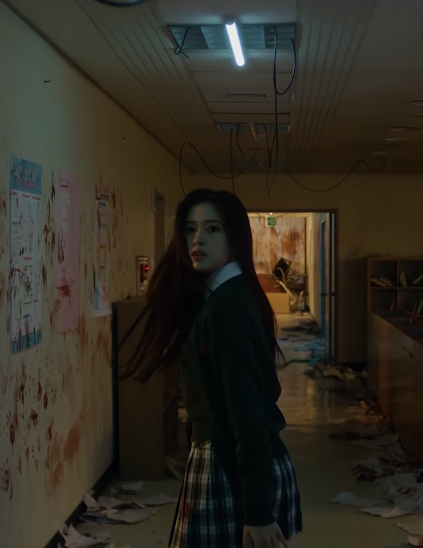 jai_825's tweet photo. @1theK #STAGEBREAK_아이브  🧟🧟                        Zomb i’ve 세상에서 제일 예쁜 좀비들 너무 예쁘다 아이브~~항상 사랑해💘💘 https://t.co/R5umUGIW99