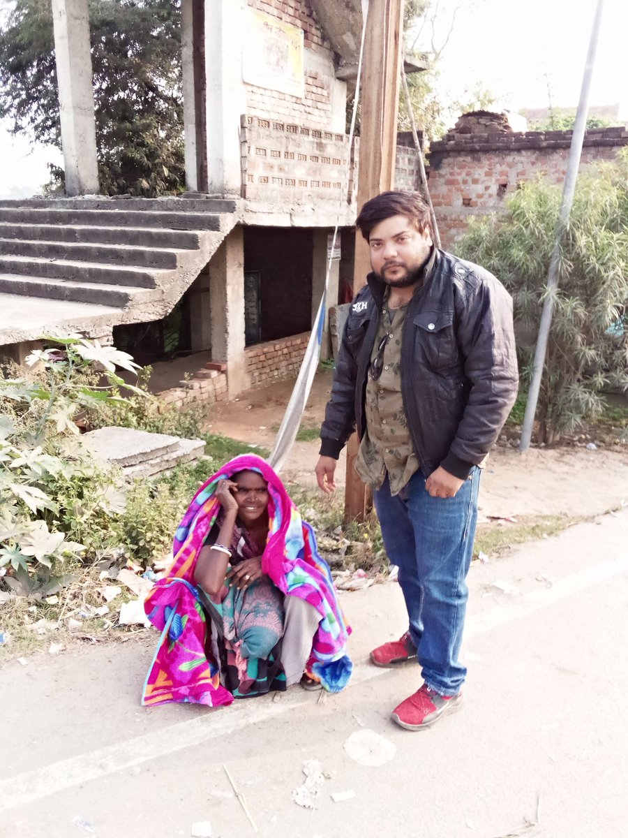 साथ नहीं दे रही है क्या एक लड़की को समाज सेवा करने को हक नहीं है, ये रहा सौरव चोर ka फोटो, कृपया हमारी मदद करें, आरोही फाउंडेशन आपका आभारी रहूंगा,