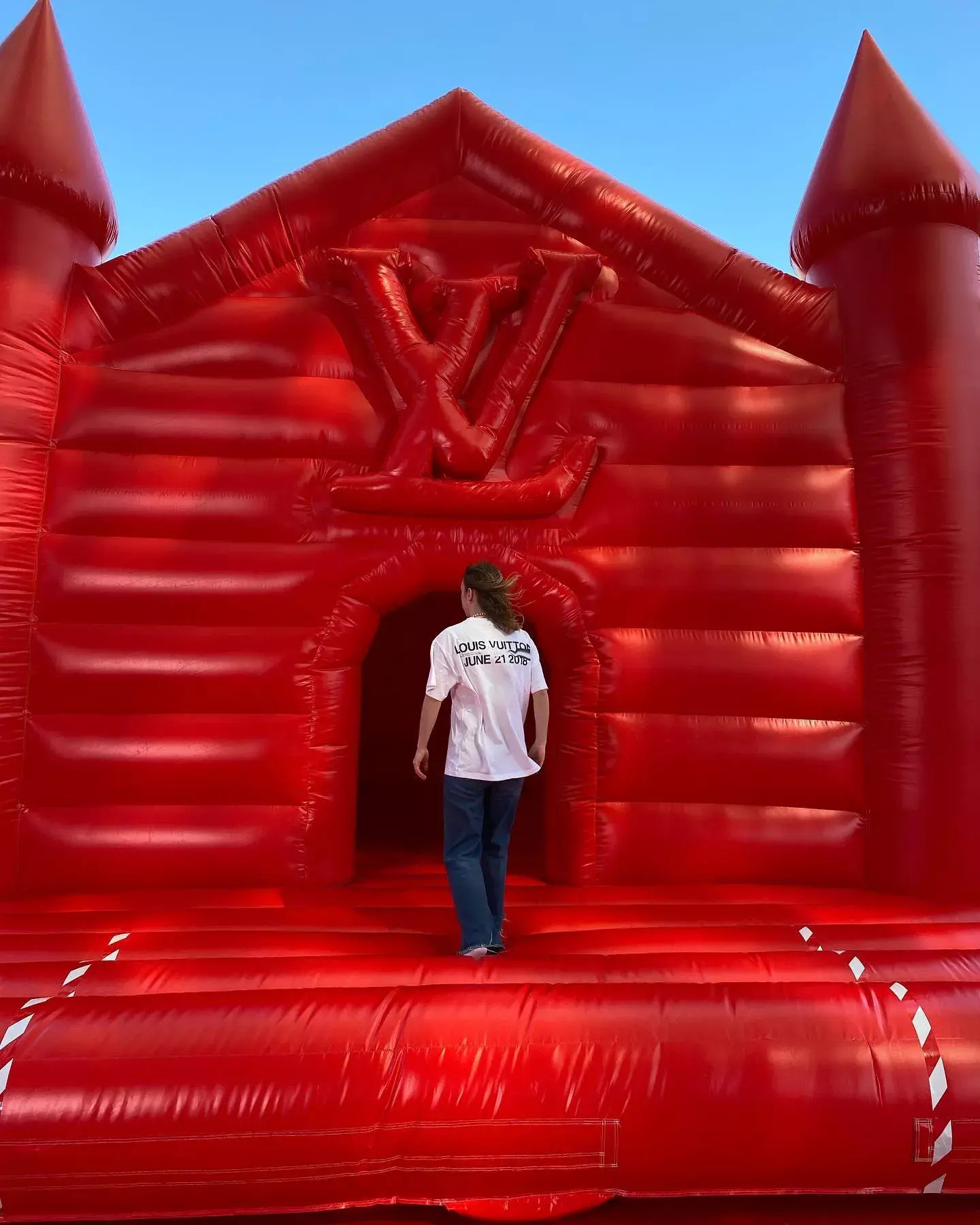 Louis Vuitton : et si on portait des vêtements gonflables en 2021