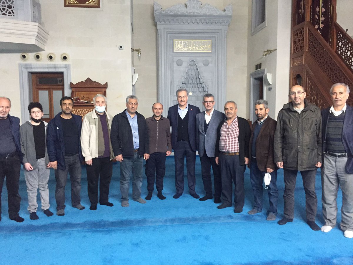 EbubekirTsyurek's tweet photo. #İyikiRamazanımızVar
📍Esentepe Hicret Camii’nde Teravihin feyzinden ve bereketinden istifade ettik.
🕌
Rabbim ibadetlerimizi kabul etsin!
🌙
İftar ve sahur sofralarında, Teravih namazlarında daha da pekişen; birlik, beraberlik ve kardeşliğimiz daim olsun.
🤲
#Ramazan #iftariye https://t.co/6RkWjw3WWp