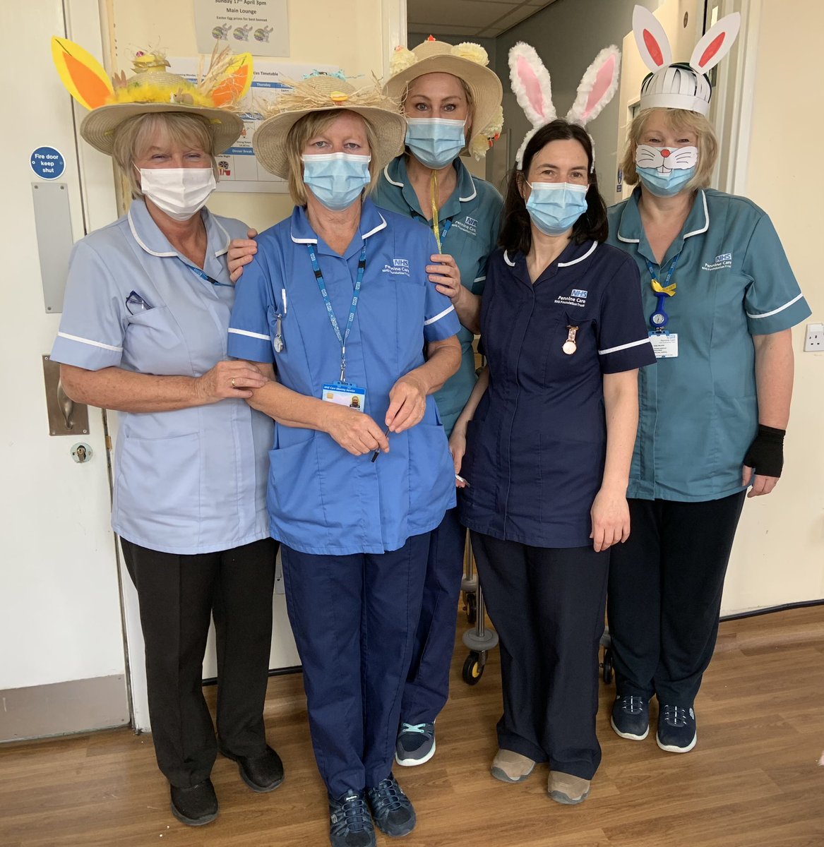 GinaWils2106's tweet photo. What fun we’ve had on Beech Ward this afternoon with an Easter Bonnet Parade for staff and patients #PennineCareNHS
#nicbee13 #Easter2022 #EasterBonnet https://t.co/4KubLHu1Oz