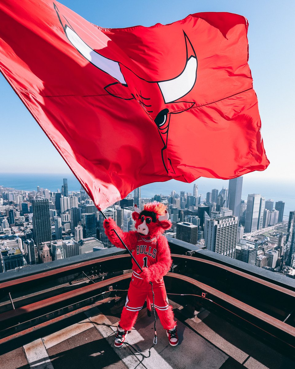 Jerome813's tweet photo. It's GameDay, #Bulls fans!! It's time to get on board the FOLLOW TRAIN!!
🚇❤️🖤👀🔴

If you're a loud &amp; proud member of #BullsNation &amp; you were born to #seeRED, follow back, leave a like/GIF/emoji/pic &amp; follow those who like this tweet/your reply &amp; RT!! https://t.co/jZTmR1hcz1
