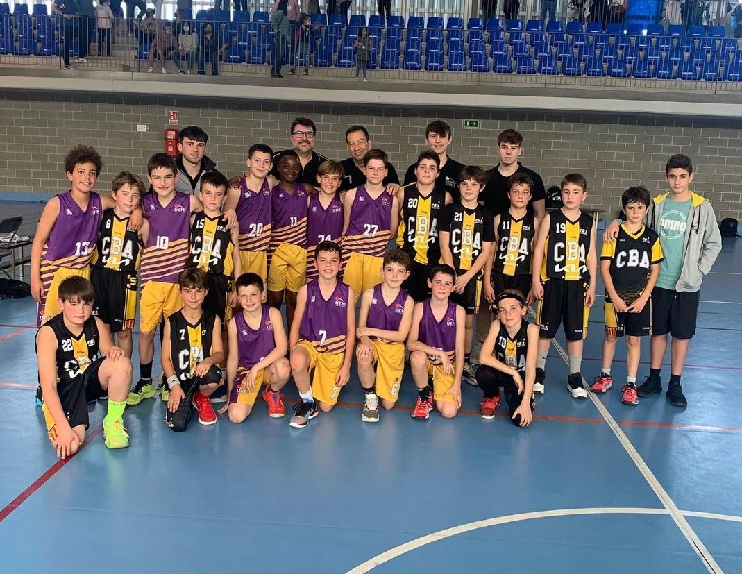 lluisescudero's tweet photo. Punt i final al torneig #MiniCopaMataro2022 amb molts aprenentatges i grans experiències per continuar millorant en la nostra feina.
De menys a més,hem acabat jugant al que voliem i amb molt bones sensacions.
Gràcies @uemataro @Oriol_vives https://t.co/TtUuESzUUz