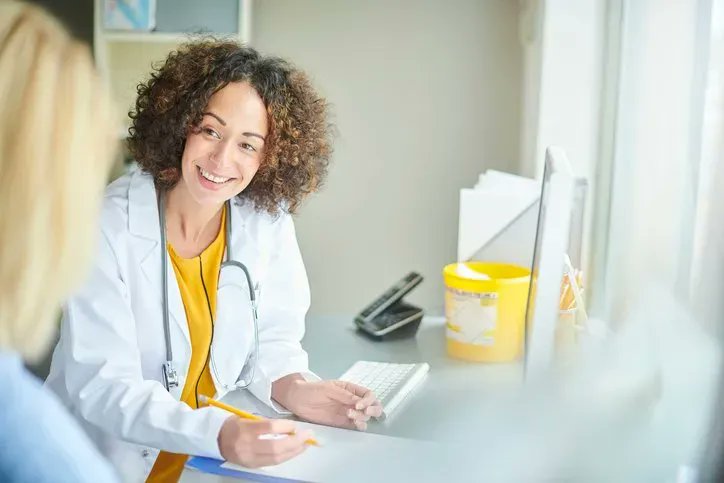 themedicportal's tweet photo. Medical work experience can be difficult to arrange - so here are five key things you should know before you start making enquiries https://t.co/yYelMJLCUu https://t.co/93darWnSht