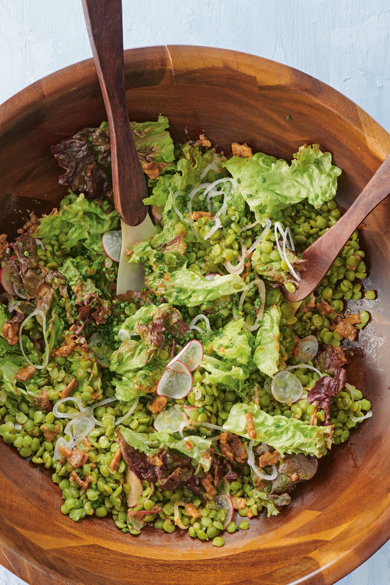 Coolfooddude's tweet photo. The beloved flavours of a bowl of split pea soup has been reimagined as a salad topped with a warm bacon-sherry vinaigrette. https://t.co/PKTfq37rTv @ACs_kitchen #sundaybest #sundaybesting #splitpeasalad #springsalad #peasalad #splitpeas https://t.co/0nkcnQ8634