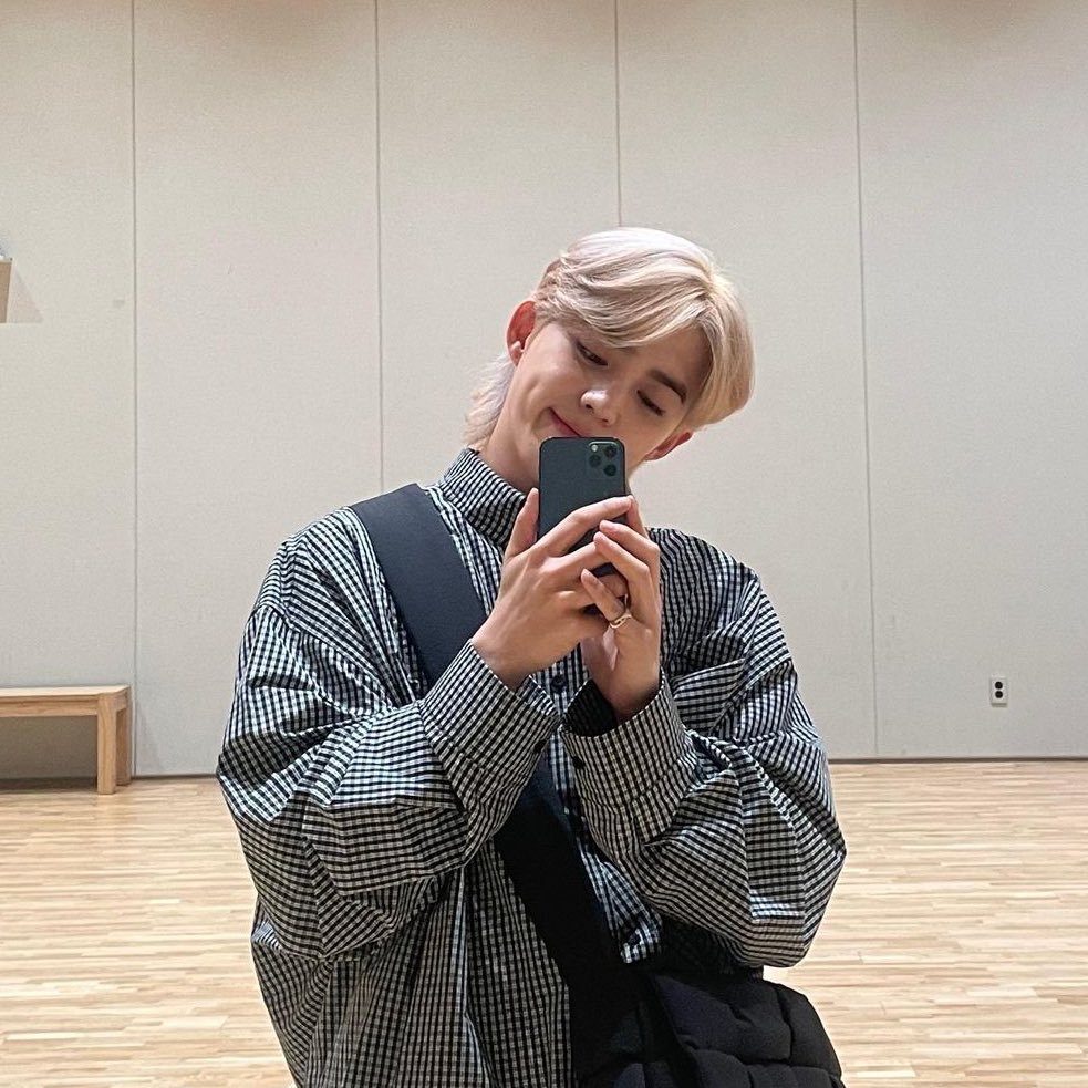 lovable_coups's tweet photo. 성장이란 .. 🤳🖤 https://t.co/oz9RgL8mgN