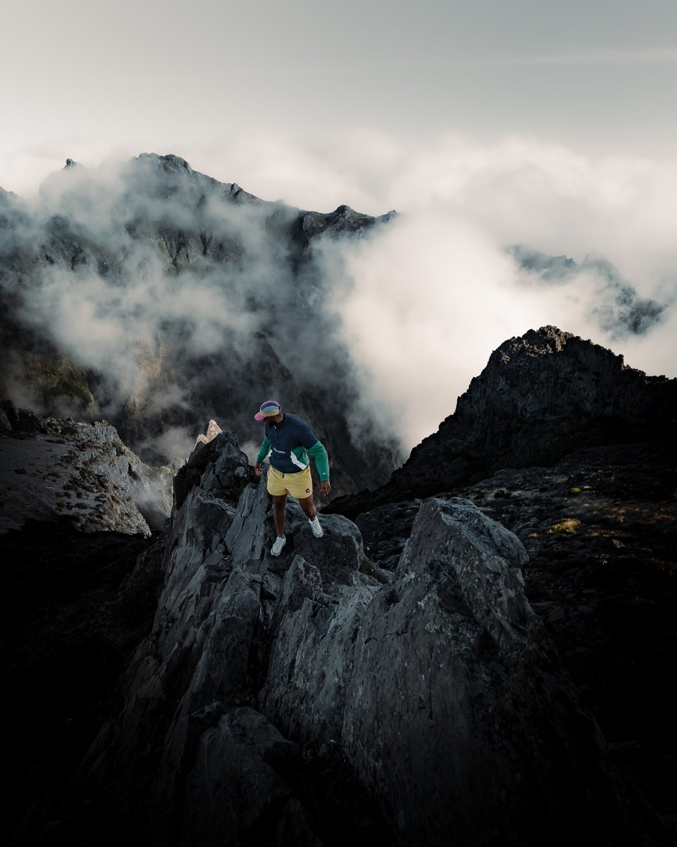 Gm ☕️ Just monkeying about in some volcanic landscapes, hbu?
#NFTcommunity #NFTphotography