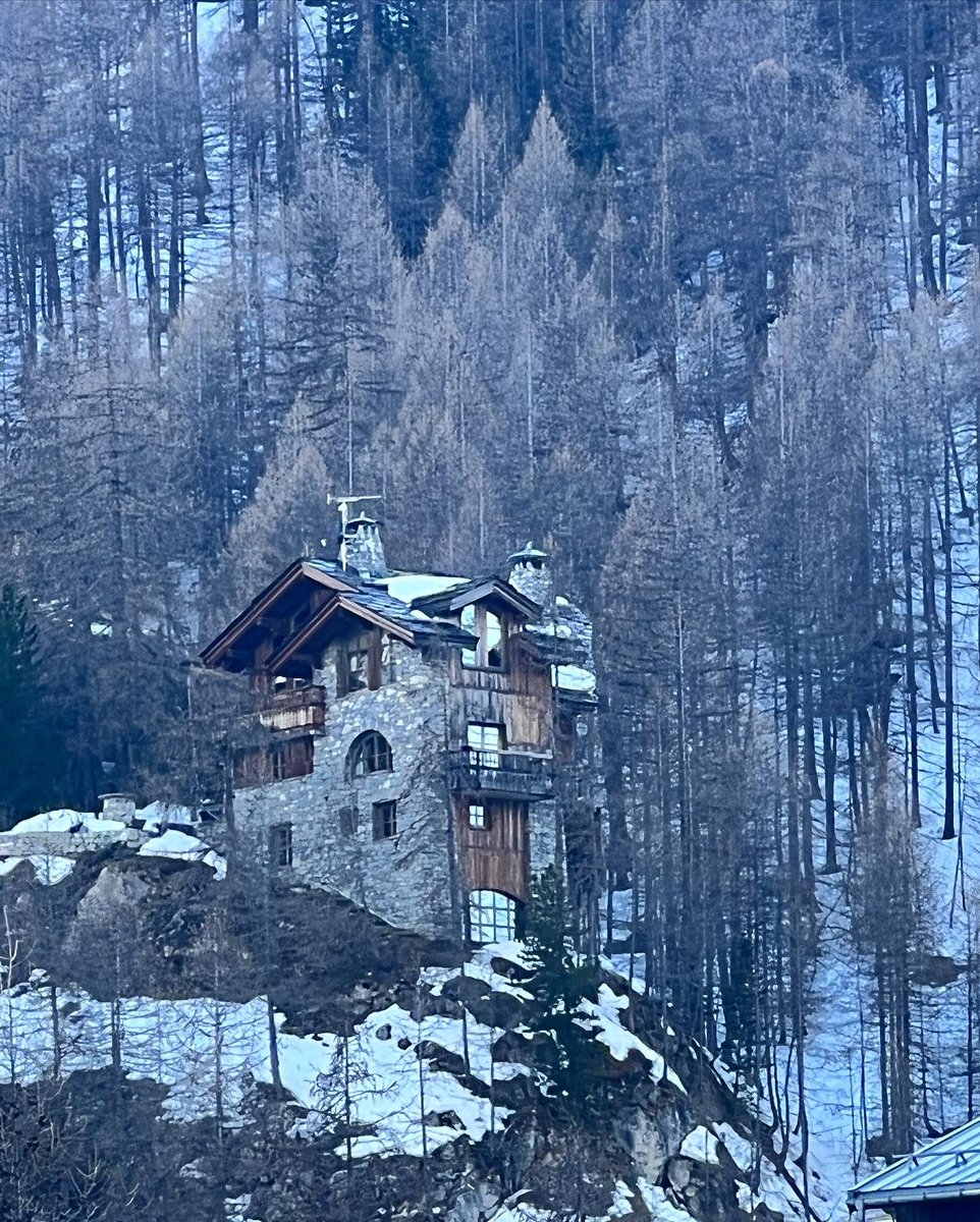 Some amazing chalets/apartments in Val D’Isere, which is your favourite?